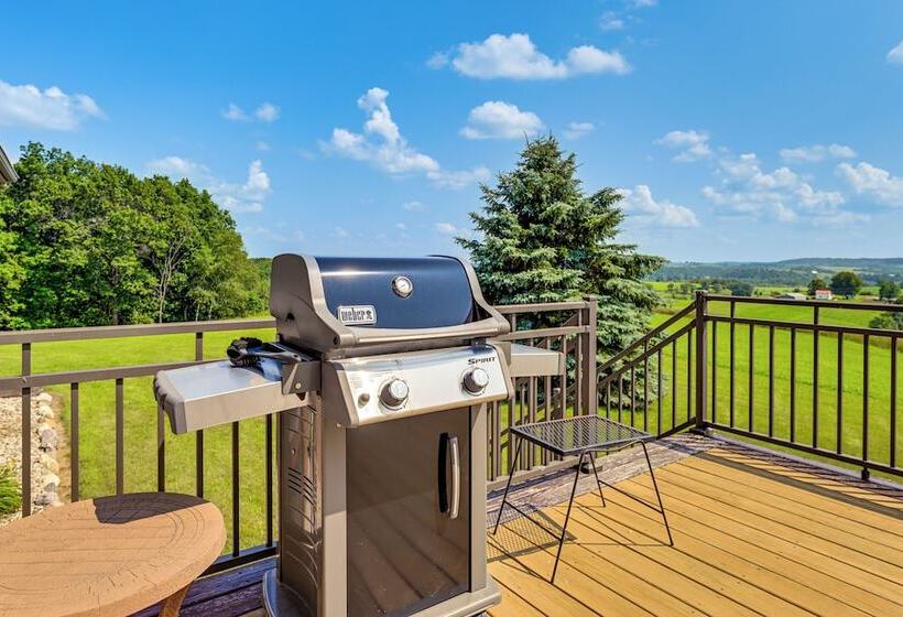 Hoheland Ranch  On 185 Acres W/ Deck + Views!