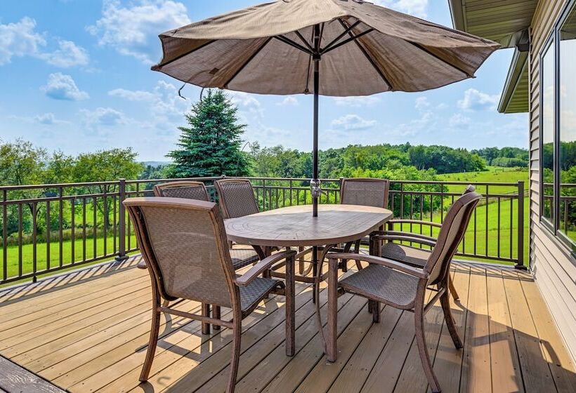 Hoheland Ranch  On 185 Acres W/ Deck + Views!