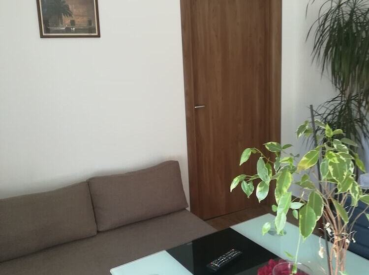 هتل Apartment Anica