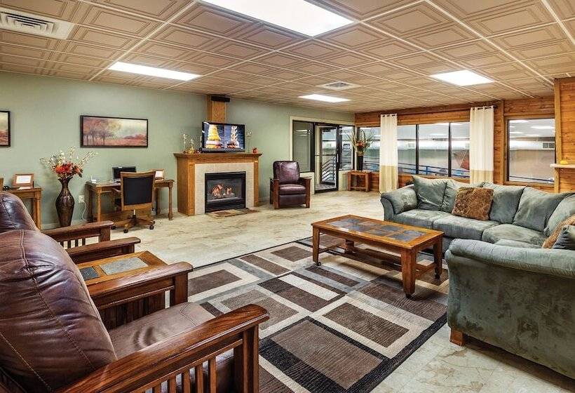 בית מלון כפרי Club Wyndham Tamarack