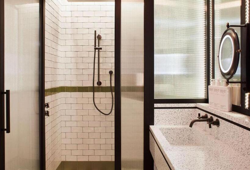 בית מלון כפרי Hyde London City