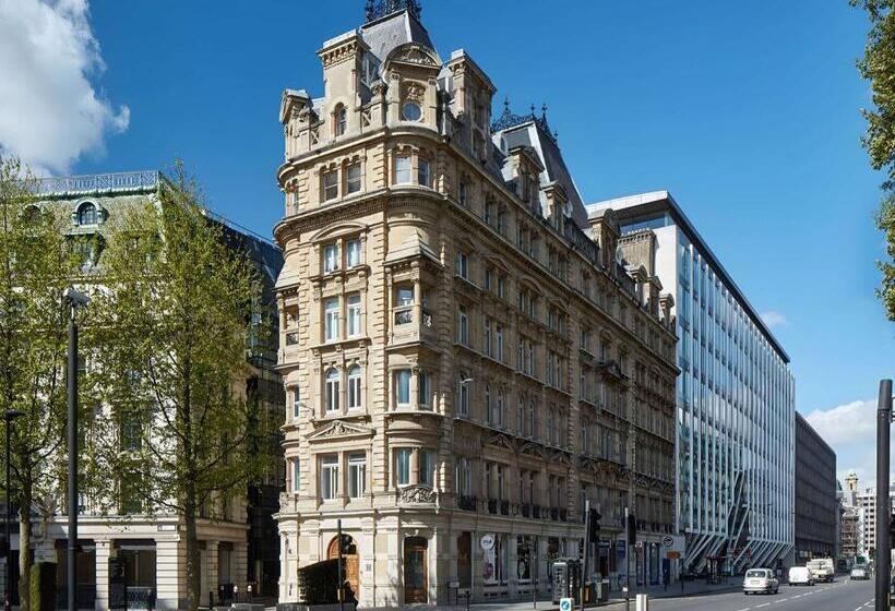 בית מלון כפרי Hyde London City