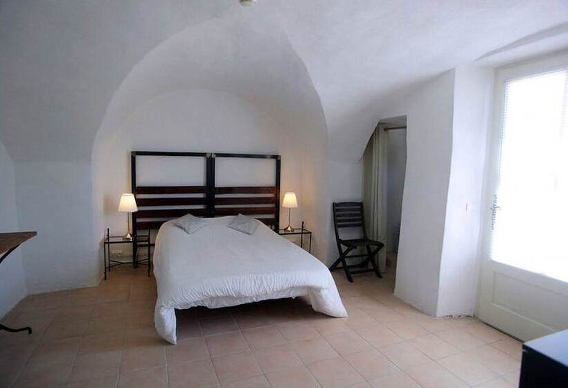 فندق Mas De Baumes   Ferrières