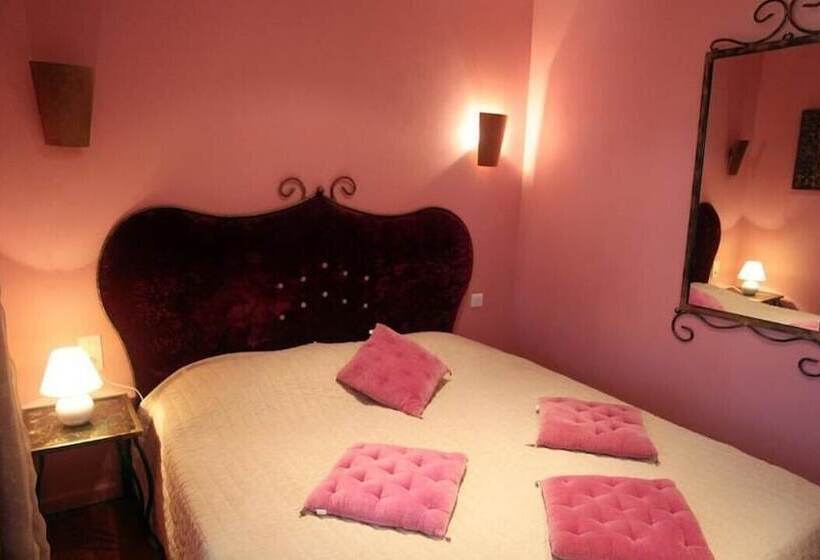 בית מלון כפרי Mas De Baumes   Ferrières