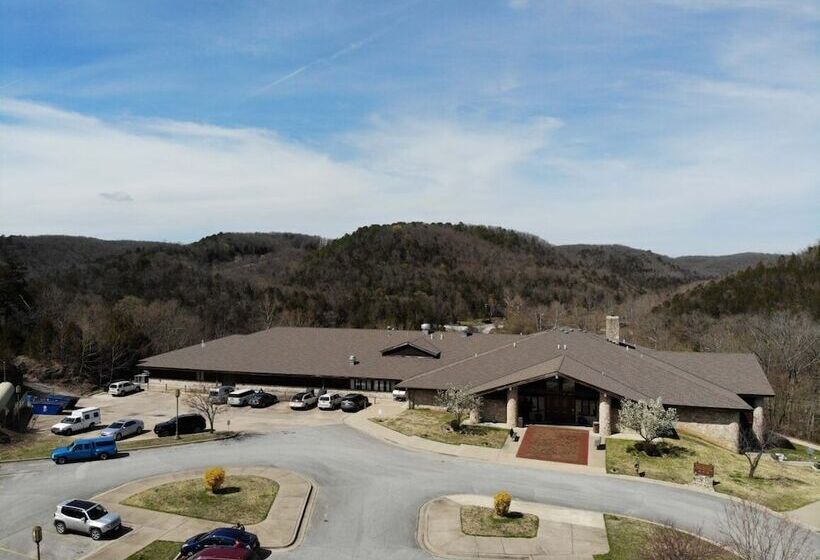 فندق Roaring River State Park