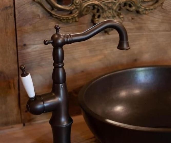 هتل Sazano Wine Cellar &