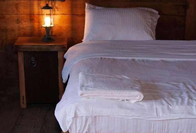 هتل Sazano Wine Cellar &