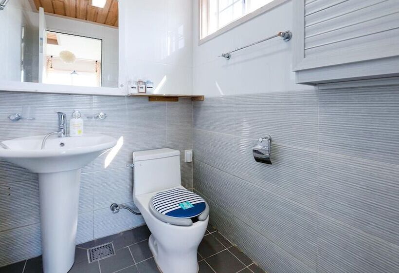 Jeju Damongchae Pension