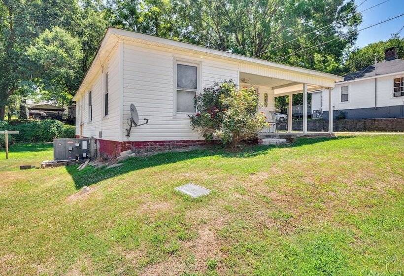 Family Friendly Home Near Parks & Lakes!