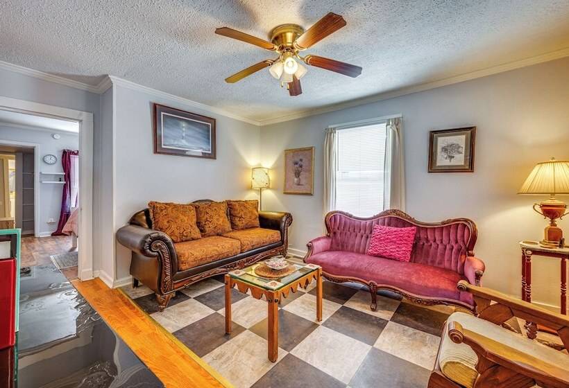 Family Friendly Home Near Parks & Lakes!