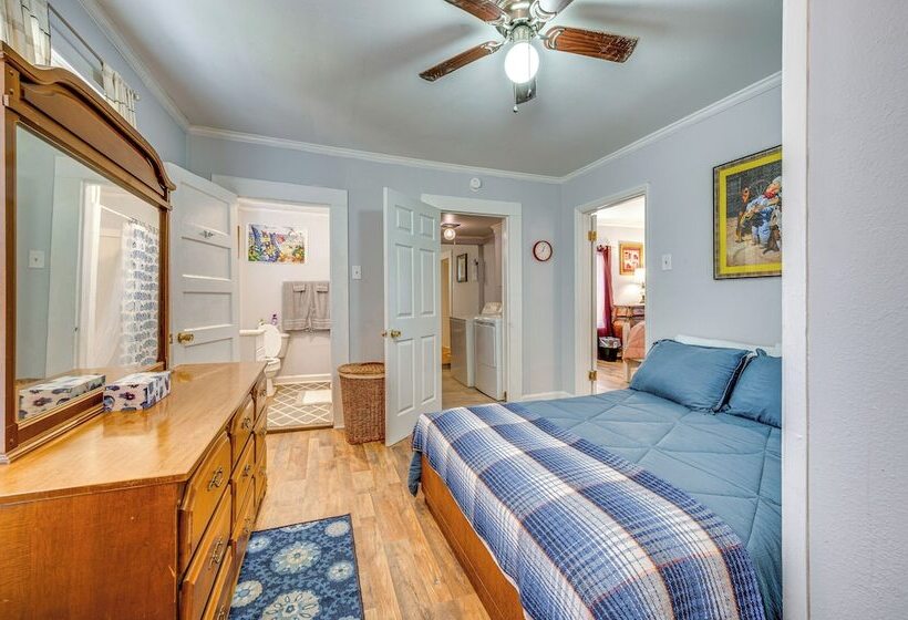Family Friendly Home Near Parks & Lakes!