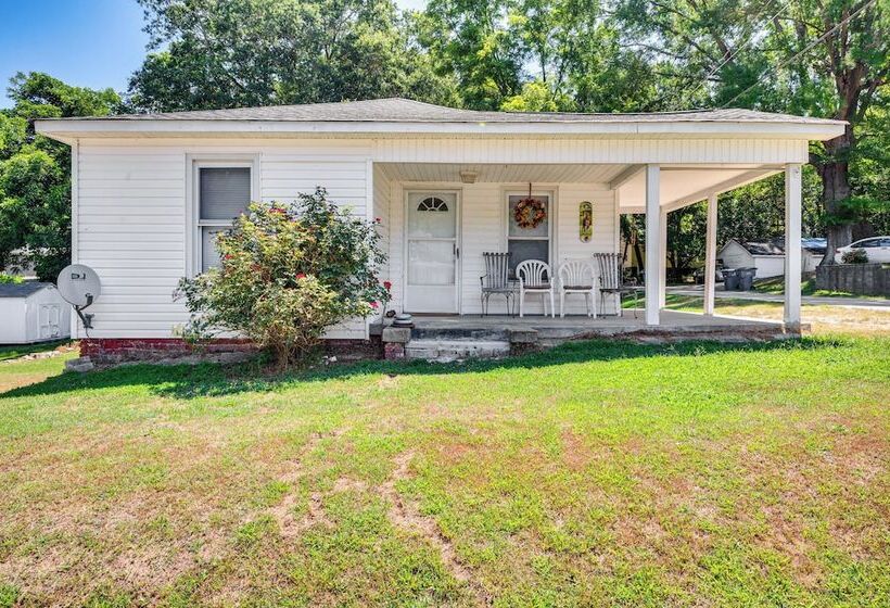 Family Friendly Home Near Parks & Lakes!