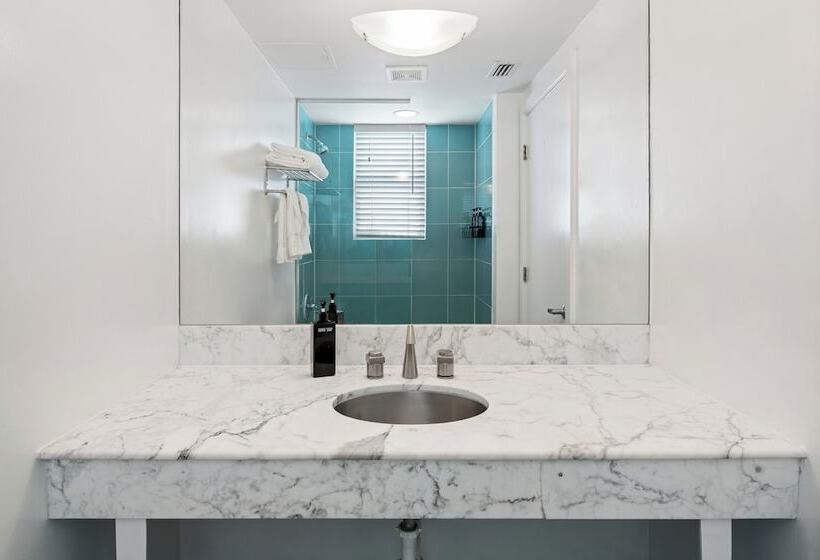 Kasa La Flora And Impala Miami Beach