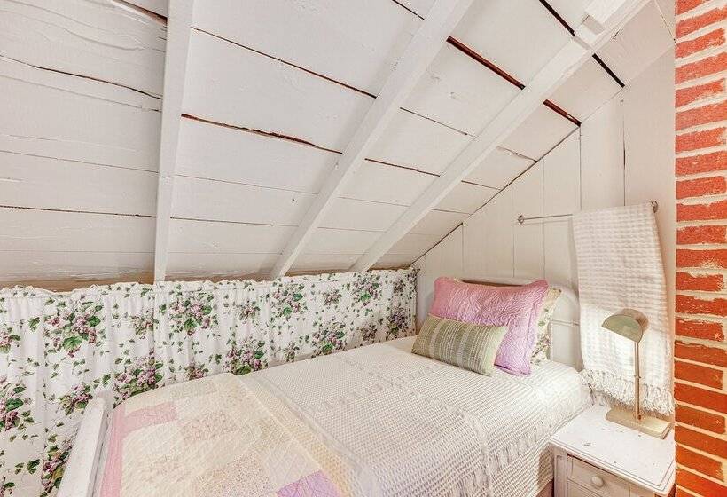 ~ 1 Mi To Dtwn Grand Haven: Lake Michigan Cabin