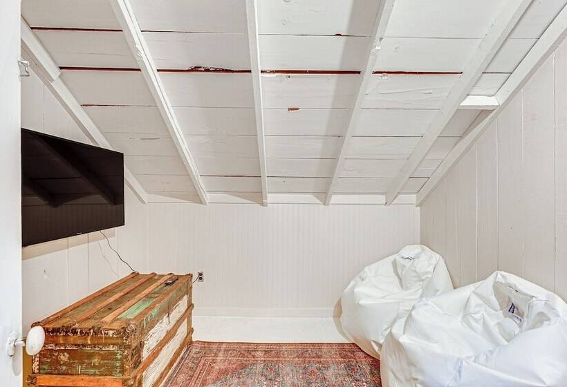 ~ 1 Mi To Dtwn Grand Haven: Lake Michigan Cabin