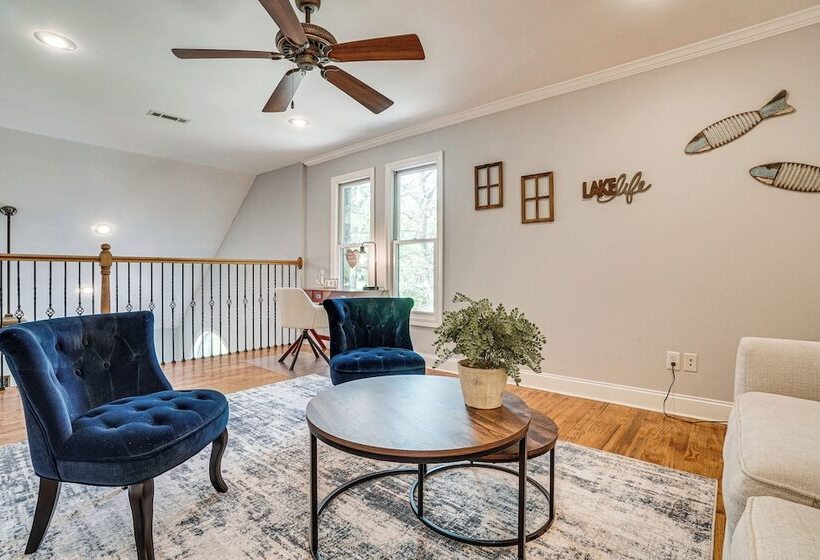 Lakefront Hiawassee Retreat W/ Dock + Hot Tub!