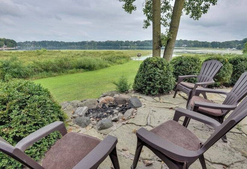 Lakefront Jones Cabin W/ Private Dock & Game Room!