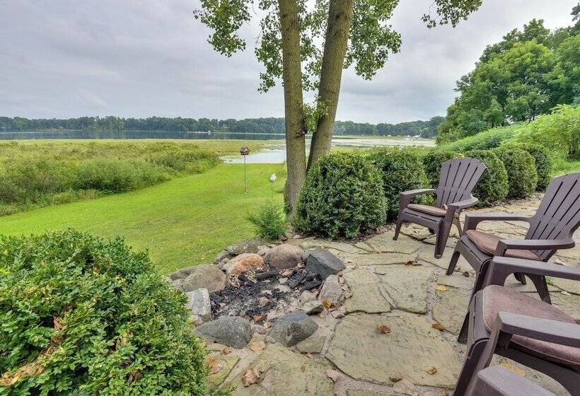 Lakefront Jones Cabin W/ Private Dock & Game Room!