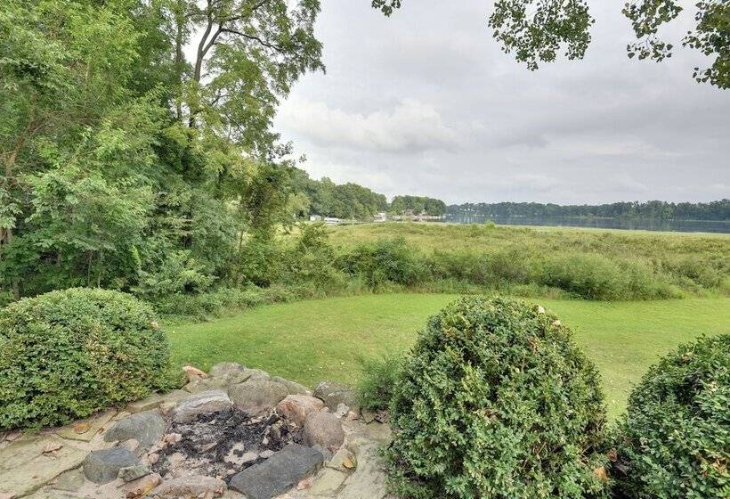 Lakefront Jones Cabin W/ Private Dock & Game Room!