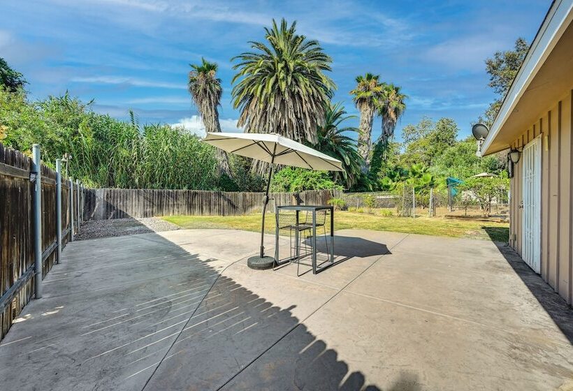 Lakeside Home W/ Fire Pit: 4 Mi To Lake Jennings!