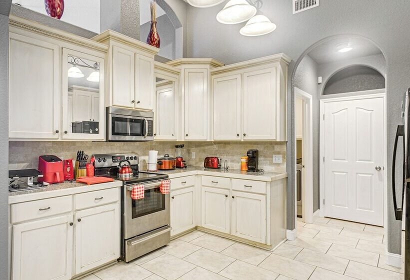 Luxe Brunswick Home ~ 14 Mi To Jekyll Island!