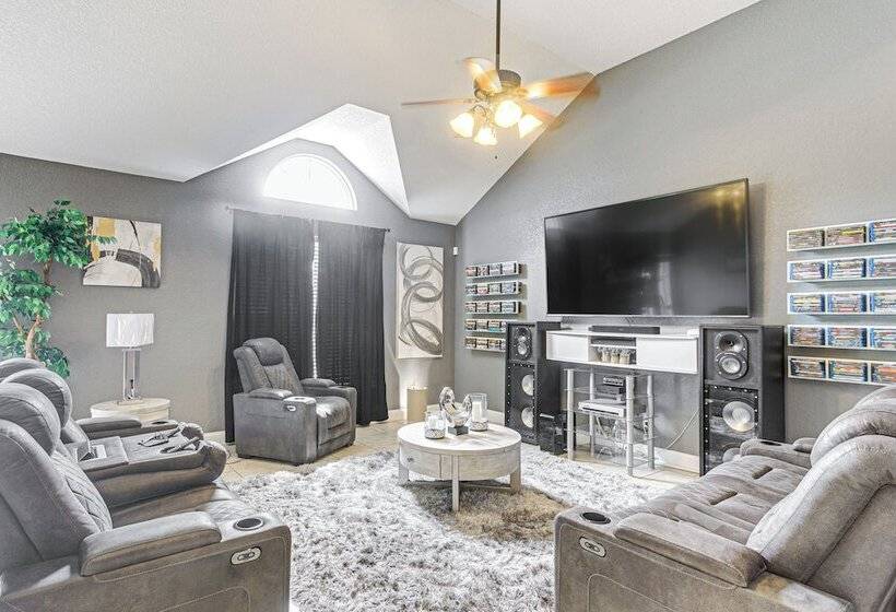 Luxe Brunswick Home ~ 14 Mi To Jekyll Island!