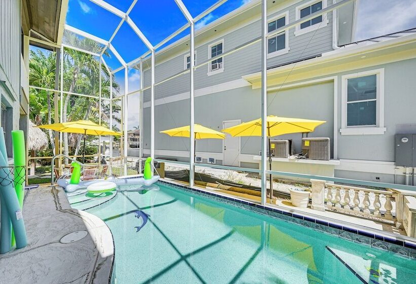 Marco Island Family Home: Pool, Lanai, Backyard!