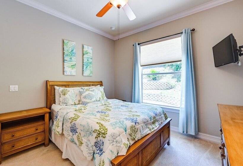 Marco Island Home W/ Private Pool: 3 Mi Beach!