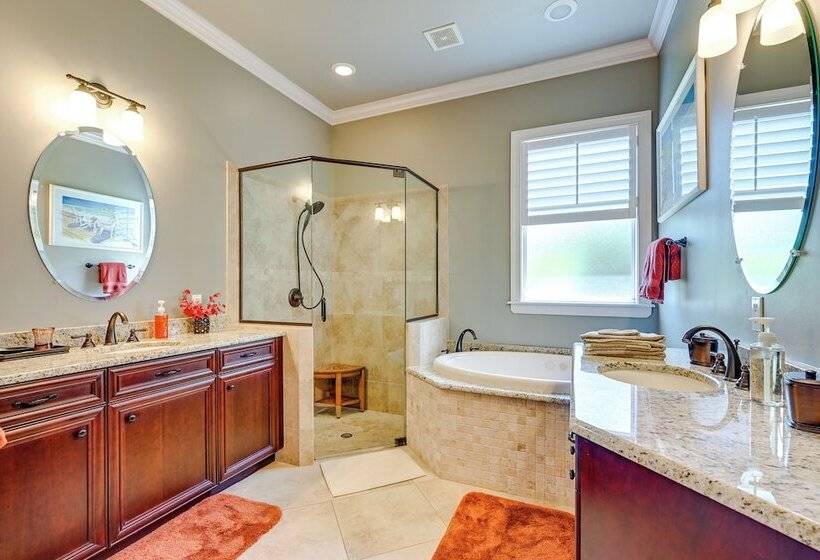 Marco Island Home W/ Private Pool: 3 Mi Beach!