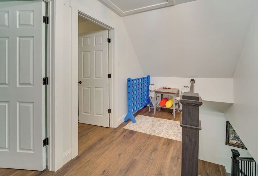 1 Mi To Massanutten Resort: Cabin W/ Fire Pit!