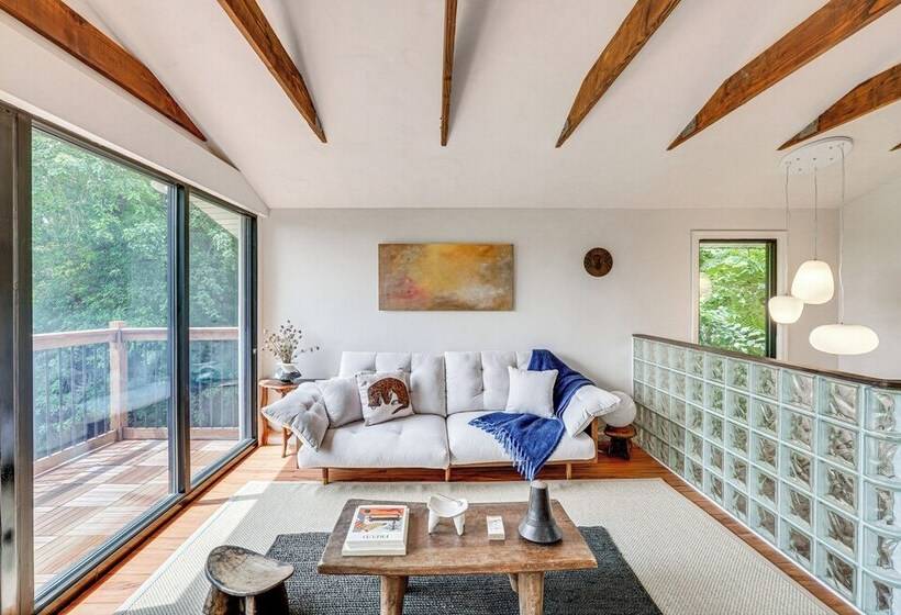 Game Room & Yard: Mid Century Modern Kingston Home