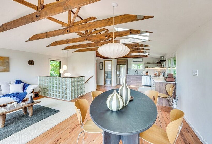 Game Room & Yard: Mid Century Modern Kingston Home