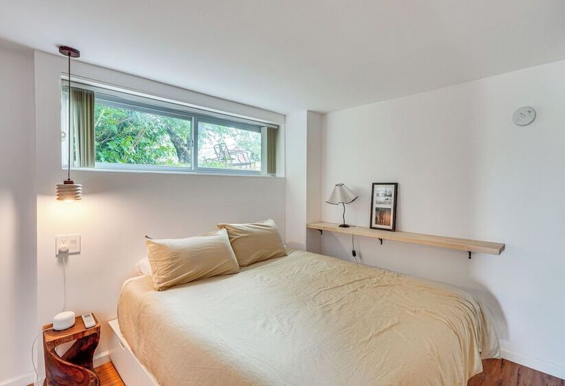 Game Room & Yard: Mid Century Modern Kingston Home