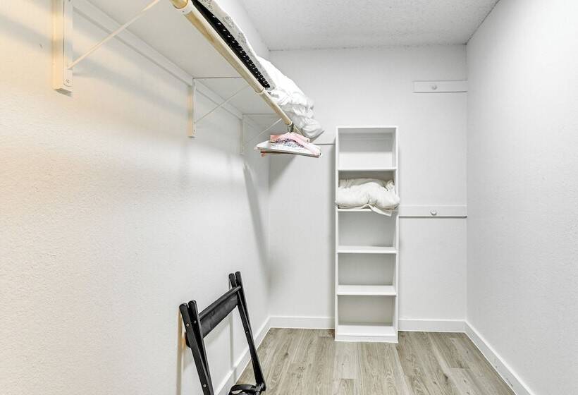 Modern Georgetown Home < 2 Mi To Blue Hole Park!