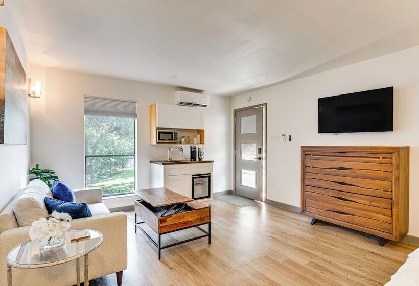 Modern Georgetown Home < 2 Mi To Blue Hole Park!