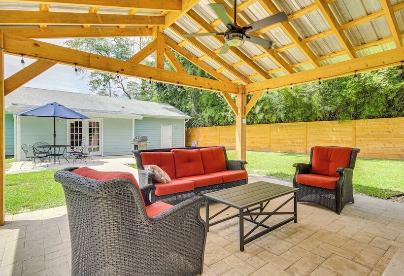 Modern Ocean Springs Home W/ 2 Patios & Gas Grill