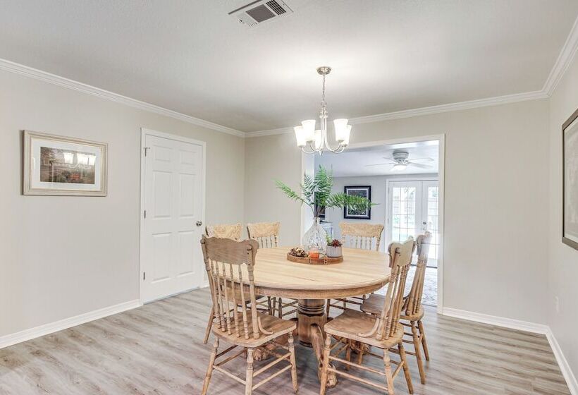 Modern Ocean Springs Home W/ 2 Patios & Gas Grill