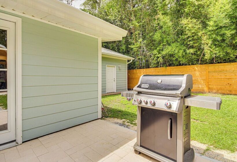 Modern Ocean Springs Home W/ 2 Patios & Gas Grill