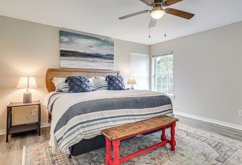 Modern Ocean Springs Home W/ 2 Patios & Gas Grill