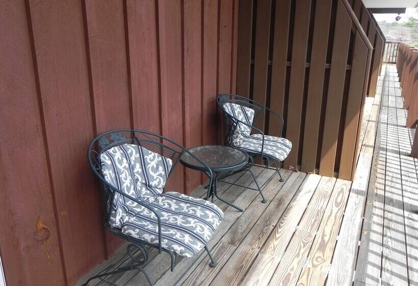 Mohican Resort Motel