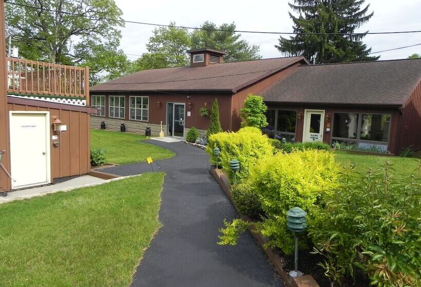 Mohican Resort Motel