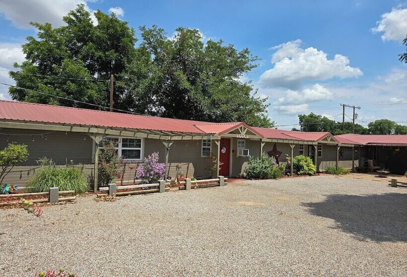 모텔 Roots Retreat