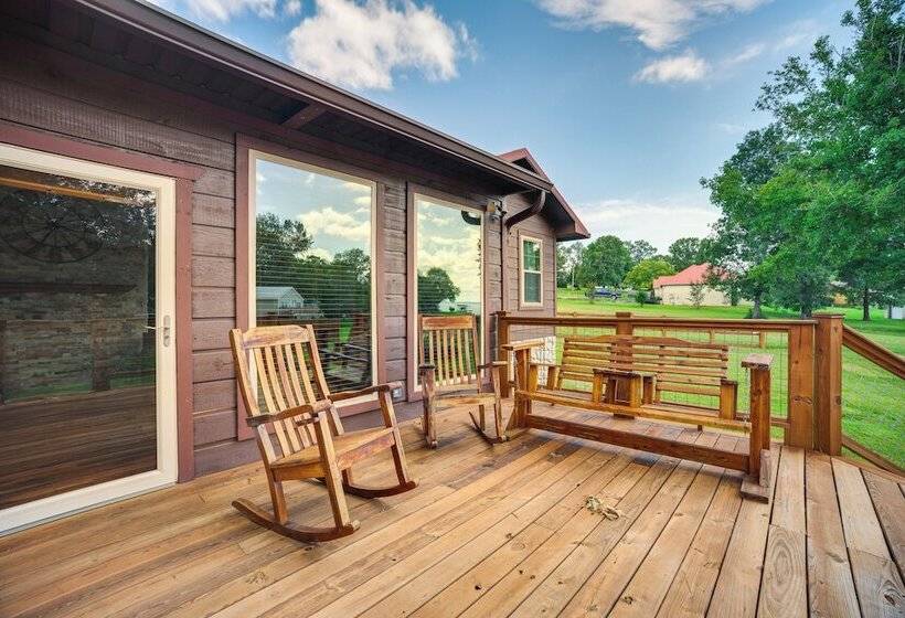 Onalaska Home W/ Game Room, Sunroom & Lake View!