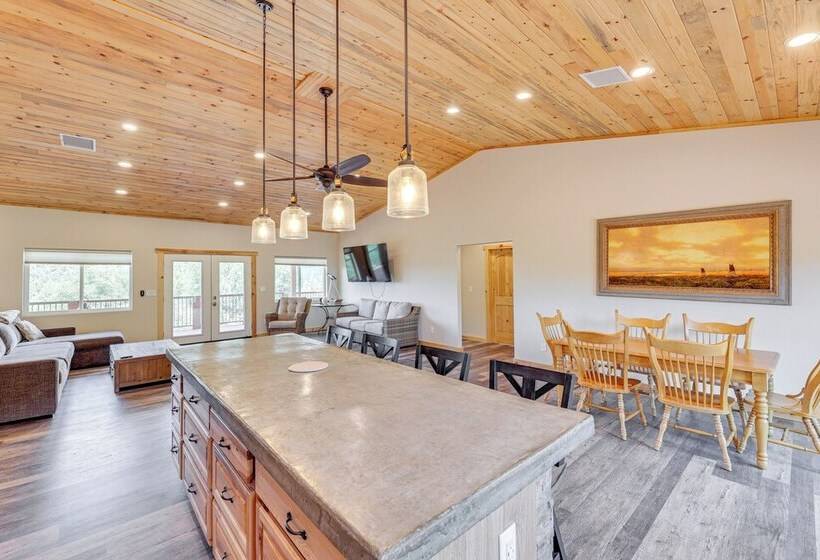 Peaceful Payson Retreat: Fish, Hike & Explore!