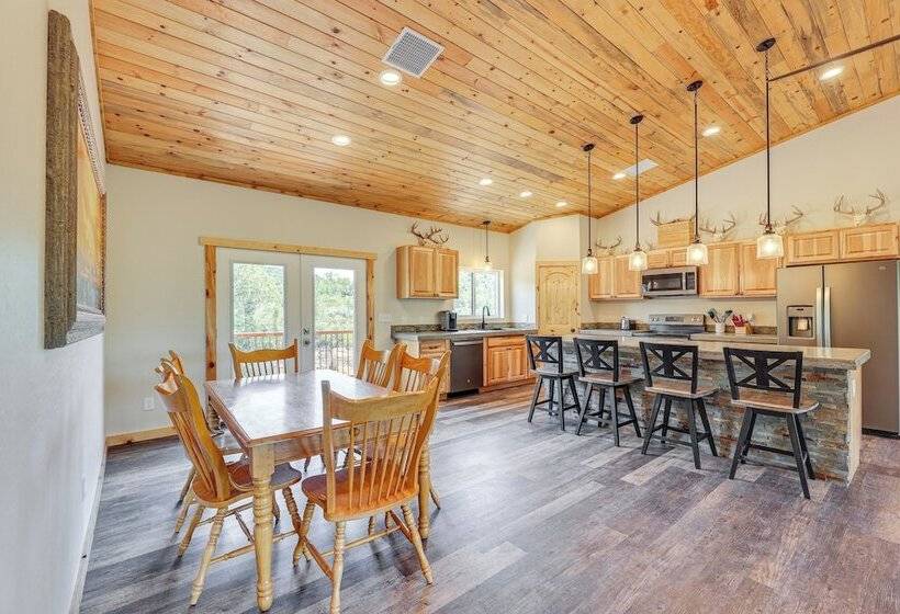 Peaceful Payson Retreat: Fish, Hike & Explore!