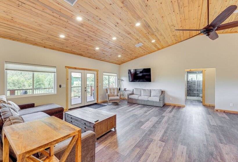 Peaceful Payson Retreat: Fish, Hike & Explore!