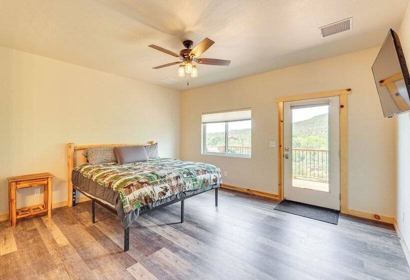 Peaceful Payson Retreat: Fish, Hike & Explore!