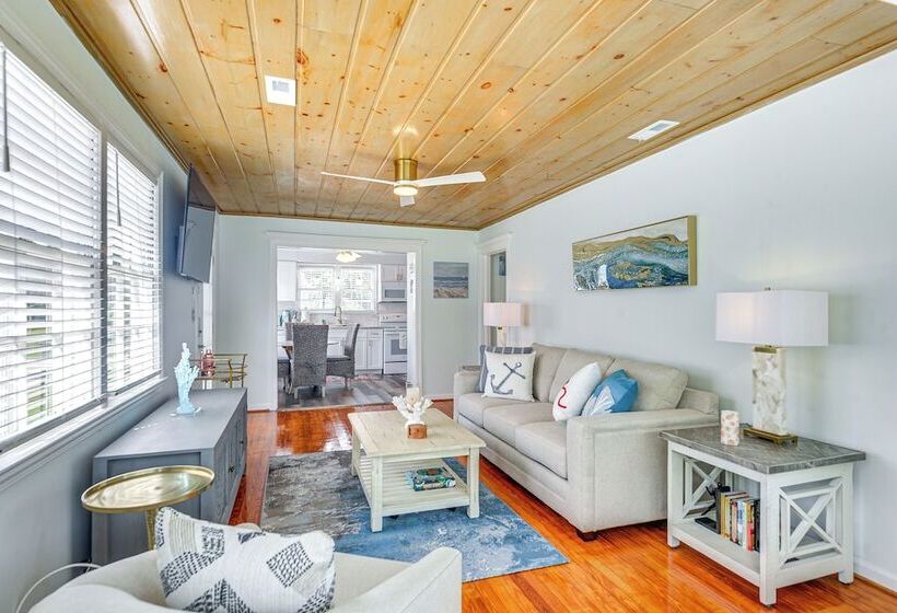 Walk To Ocean: Pearl Cottage In Atlantic Beach