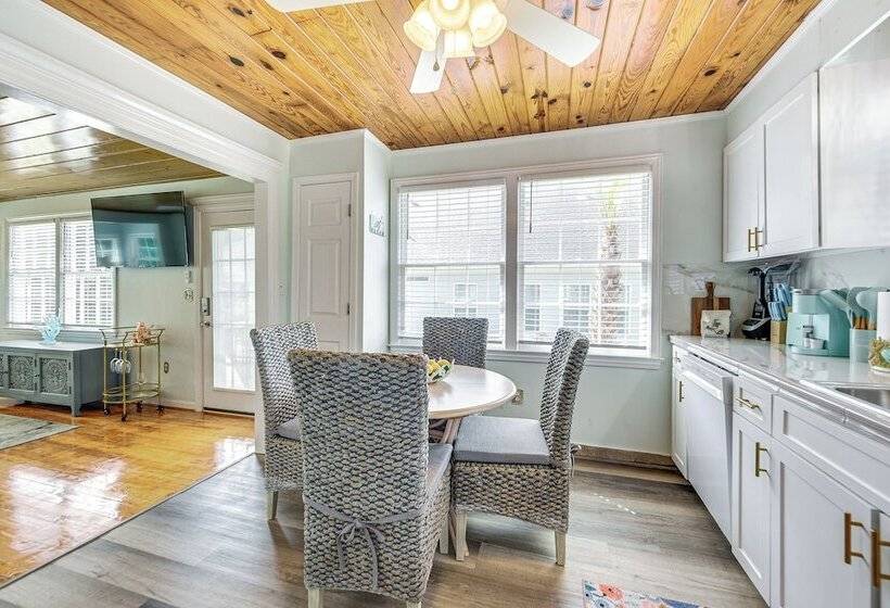 Walk To Ocean: Pearl Cottage In Atlantic Beach