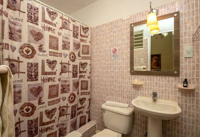 Pension Casa Colonial Marlen Y Lachi